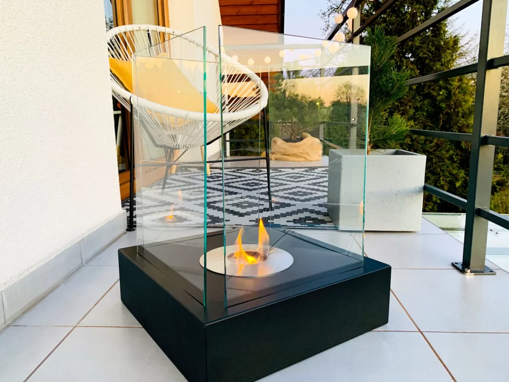 SUNSET Garden juodas struktūrinis matinis laisvai pastatomas biožidinys